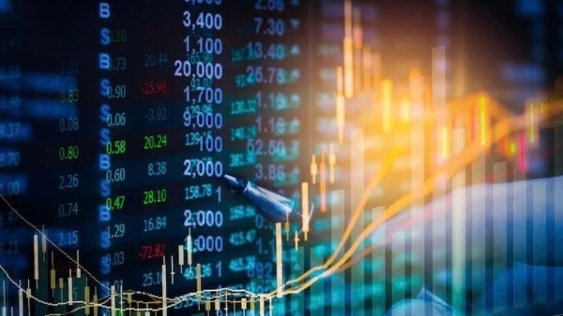 Cổ phiếu bất động sản dẫn dắt, VN-Index tiến sát 1.780 điểm phiên 4/8