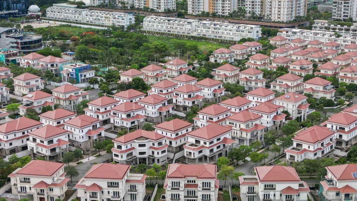 Đề xuất cho phép thu đặt cọc mua nhà từ lúc khởi công: Cơ hội và rủi ro cần cân nhắc