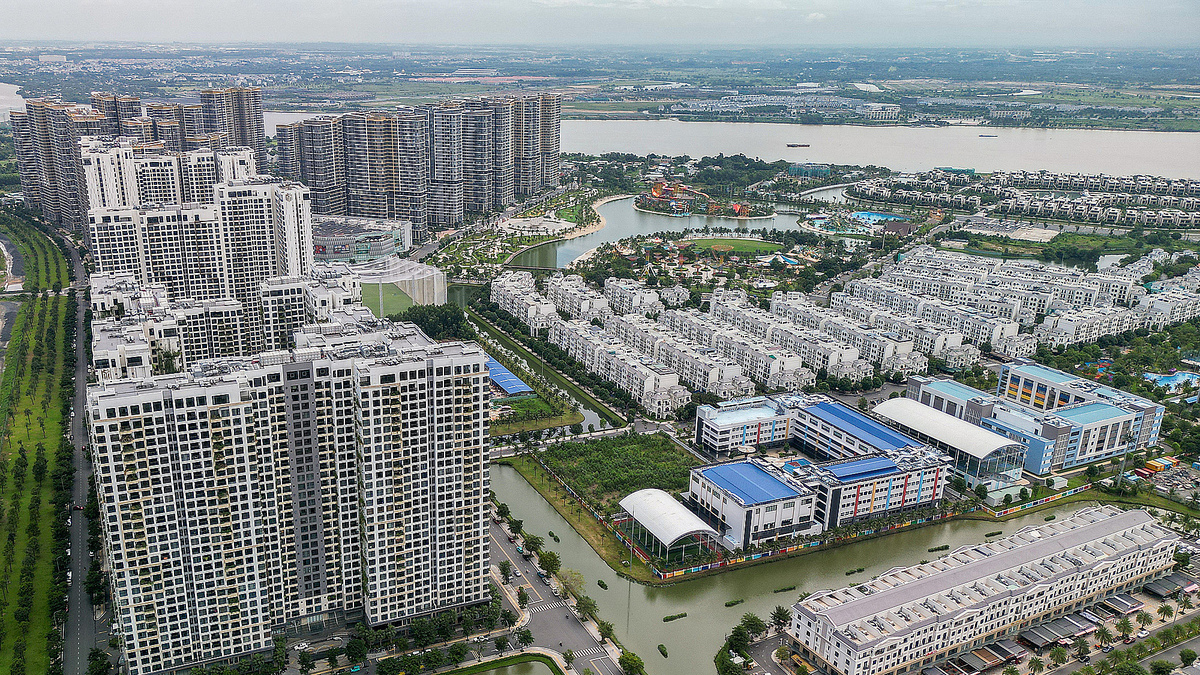 Dư nợ kinh doanh bất động sản vượt 2,5 triệu tỷ đồng, tăng gần 13% quý II